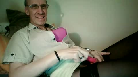 Snapshot of tomislav321 chatting on 05.16.26 tomislav321 online show from 05.16.26