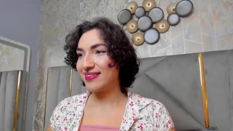 Snapshot of tomlondon_ chatting on 01.19.25   online show from 01.19.25