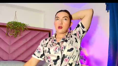 Snapshot of tomlondon_ chatting on 10.16.25   online show from 10.16.25