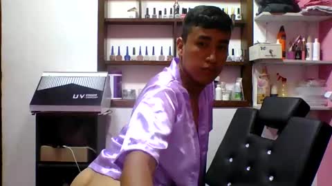 Snapshot of tomm_kors chatting on 10.17.25 tomm online show from 10.17.25