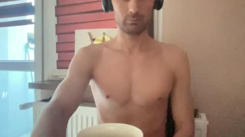 Snapshot of tommi77799 chatting on 01.18.26 tommi77799 online show from 01.18.26