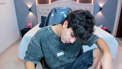 Tommy  online show from 04.10.26