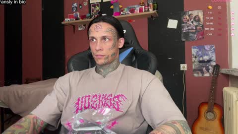 Snapshot of tommy__gun_ chatting on 12.23.24 Tommy and Katana online show from 12.23.24