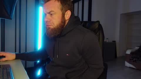  tommy burnzzz  online show from 03.05.25