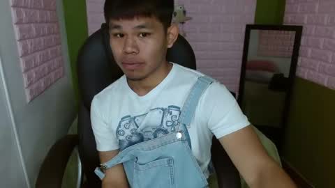 Snapshot of tommy_cherry chatting on 09.14.25 Tommy online show from 09.14.25