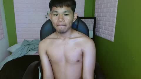 Snapshot of tommy_cherry chatting on 09.17.25 Tommy online show from 09.17.25