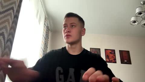 Snapshot of tommy_shak chatting on 01.25.25 Tommy Shak online show from 01.25.25