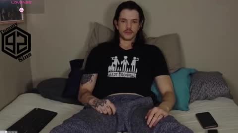 Tommy Sins online show from 11.18.25