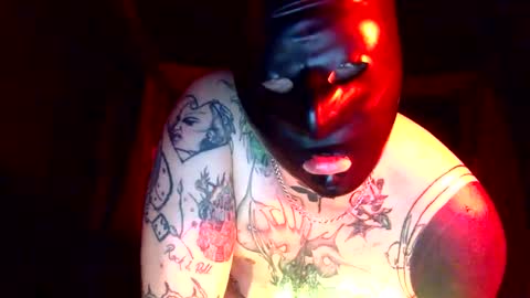 Snapshot of tommytsxxx chatting on 09.10.25 BOYPUSSYFTM online show from 09.10.25