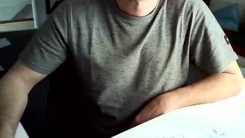 Snapshot of tomtom02029 chatting on 12.16.24 Tom online show from 12.16.24