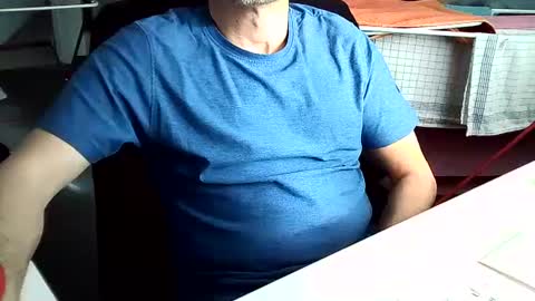 Snapshot of tomtom02029 chatting on 01.24.25 Tom online show from 01.24.25