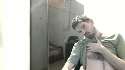 Snapshot of tomylind chatting on 06.15.26 Onlyfans - Tomylind keep you in touch there online show from 06.15.26