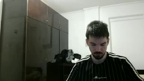 Snapshot of tomylind chatting on 06.24.26 Onlyfans - Tomylind keep you in touch there online show from 06.24.26