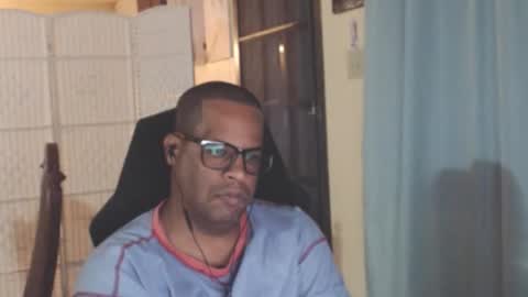 Antonio online show from 05.10.26