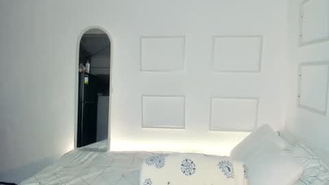 Snapshot of tony_drivesyoucrazy chatting on 02.01.25 tony_drivesyoucrazy online show from 02.01.25