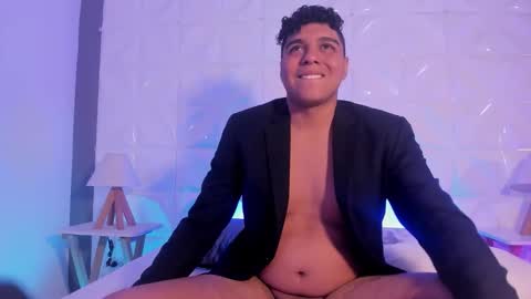 Snapshot of tony_rios_ chatting on 11.13.25 tony online show from 11.13.25