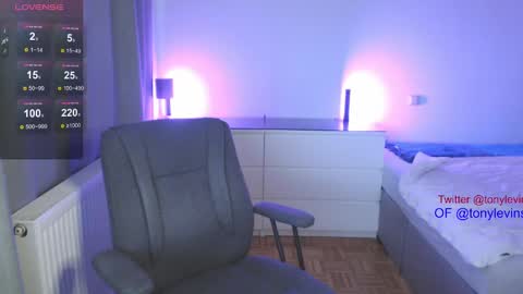 Snapshot of tonyleup chatting on 01.18.25 Tony online show from 01.18.25