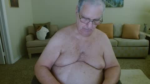 Snapshot of tonysview12000 chatting on 10.08.25 tonysview12000 online show from 10.08.25