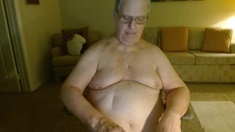 Snapshot of tonysview12000 chatting on 10.26.25 tonysview12000 online show from 10.26.25