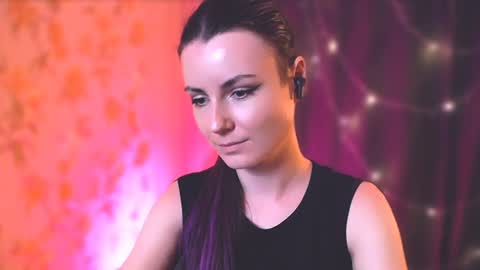 Snapshot of too_beautiful chatting on 01.03.25 Elizabeth online show from 01.03.25