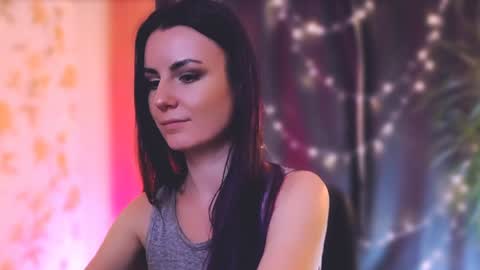 Snapshot of too_beautiful chatting on 01.12.25 Elizabeth online show from 01.12.25