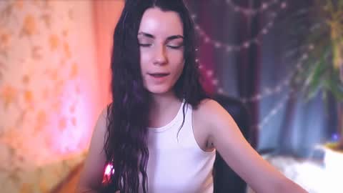 Snapshot of too_beautiful chatting on 01.17.25 Elizabeth online show from 01.17.25