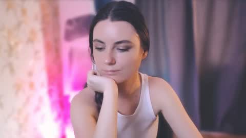 Snapshot of too_beautiful chatting on 03.12.25 Elizabeth online show from 03.12.25