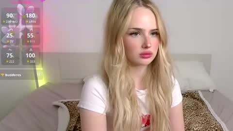 Snapshot of tooblonde chatting on 07.24.26 Sasha online show from 07.24.26