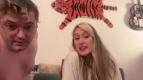 Snapshot of toobna2 chatting on 12.01.25 toobna2 online show from 12.01.25