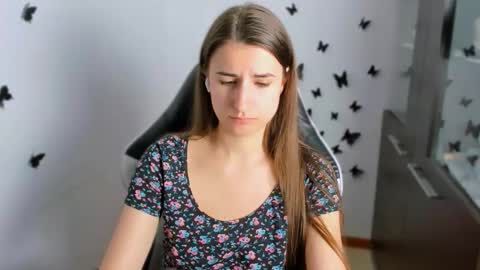 Snapshot of tooboringgirl chatting on 09.13.25 Alisson online show from 09.13.25