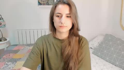 Snapshot of tooboringgirl chatting on 12.01.25 Alisson online show from 12.01.25