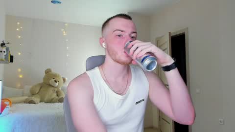 Snapshot of toohornyserj chatting on 12.17.24 toohornyserj online show from 12.17.24