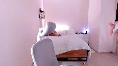 Snapshot of toohornyserj chatting on 02.24.25 toohornyserj online show from 02.24.25