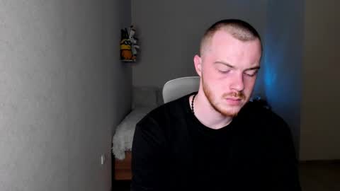 Snapshot of toohornyserj chatting on 10.11.25 toohornyserj online show from 10.11.25