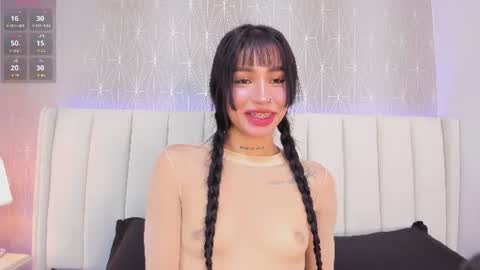 Snapshot of tori_gaviria chatting on 07.18.26 Tori Gaviria online show from 07.18.26