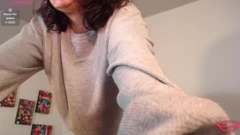 Snapshot of tori_just chatting on 01.09.26 tori_just online show from 01.09.26