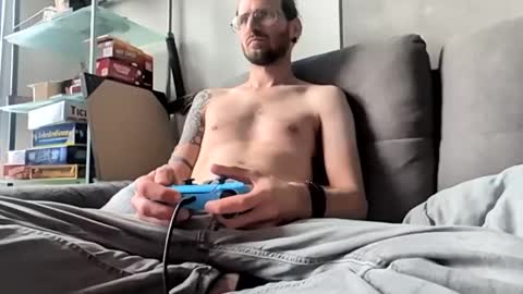 Snapshot of tornado2156 chatting on 11.07.25 Tornado2156 online show from 11.07.25