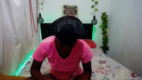 Snapshot of tory_montannaxx chatting on 01.22.25 tory_montannaxx online show from 01.22.25