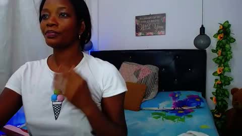 Snapshot of tory_montannaxx chatting on 03.03.25 tory_montannaxx online show from 03.03.25