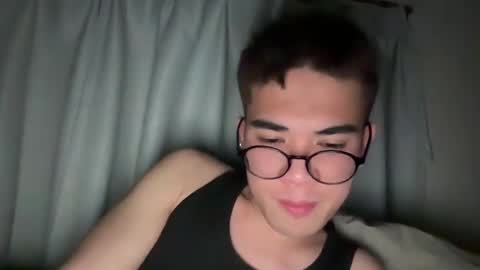 Snapshot of toshikaro0 chatting on 01.11.25 Karo online show from 01.11.25