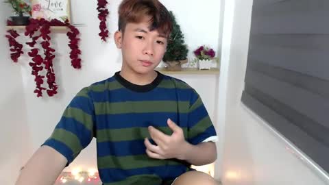 Snapshot of totalbabe1x chatting on 01.28.25 totalbabe1x online show from 01.28.25