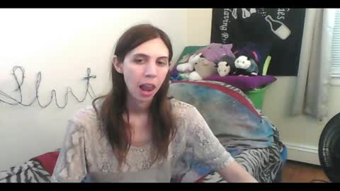 Snapshot of totalfuckingadorable chatting on 06.08.26 Luna online show from 06.08.26