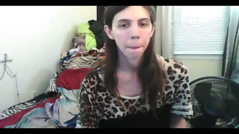 Snapshot of totalfuckingadorable chatting on 06.22.26 Luna online show from 06.22.26