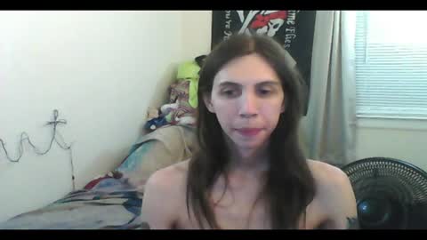 Snapshot of totalfuckingadorable chatting on 07.05.26 Luna online show from 07.05.26