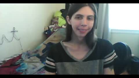 Snapshot of totalfuckingadorable chatting on 07.06.26 Luna online show from 07.06.26