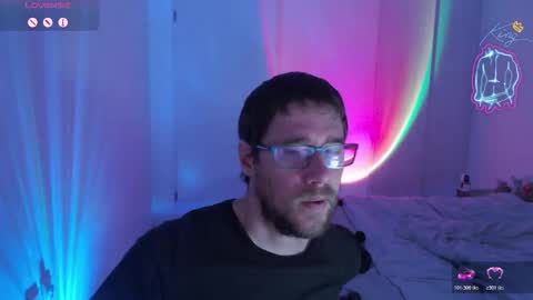 Snapshot of totoclown chatting on 12.13.25 Thomas online show from 12.13.25