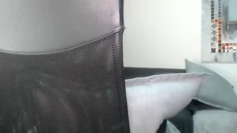 Snapshot of totypink chatting on 01.26.25 TotyPink online show from 01.26.25