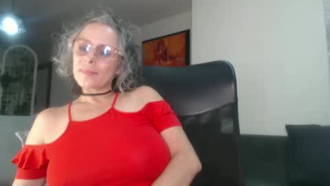 Snapshot of totypink chatting on 01.30.25 TotyPink online show from 01.30.25