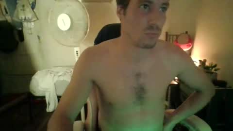 Snapshot of toyboysquirt chatting on 04.21.26 toyboysquirt online show from 04.21.26