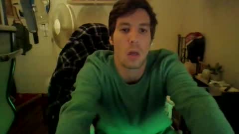 Snapshot of toyboysquirt chatting on 05.12.26 toyboysquirt online show from 05.12.26